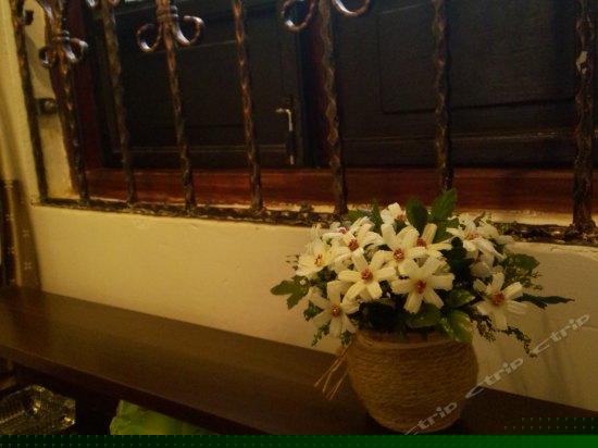 秋枫飞云（欧式大床房)