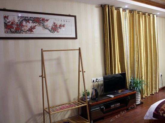 临河观景大床房