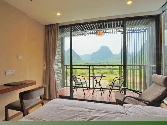 豪华河景双床房