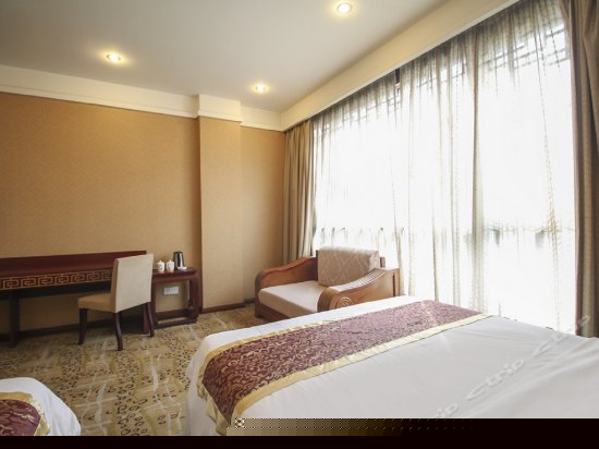 龙凤居套房双床房