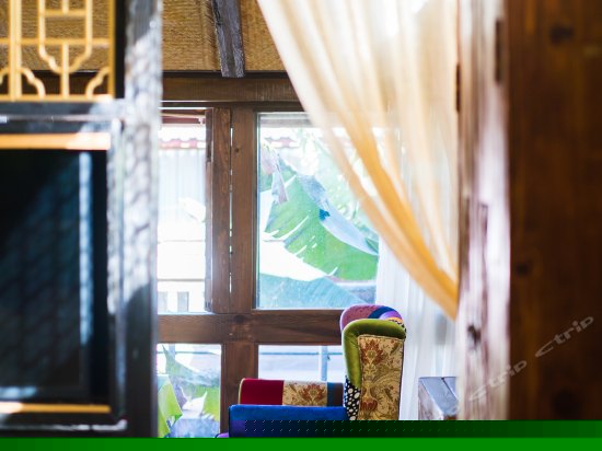 花月夜东南亚大床房