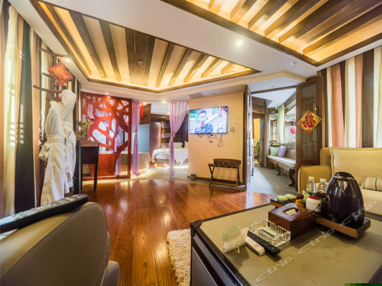 纳西风情蜜月套房