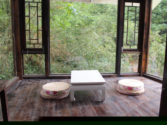 富士静山景阳台房