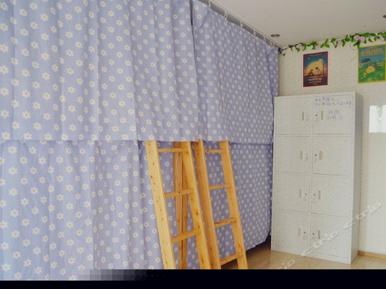 女生独卫私密八人间（床位房）