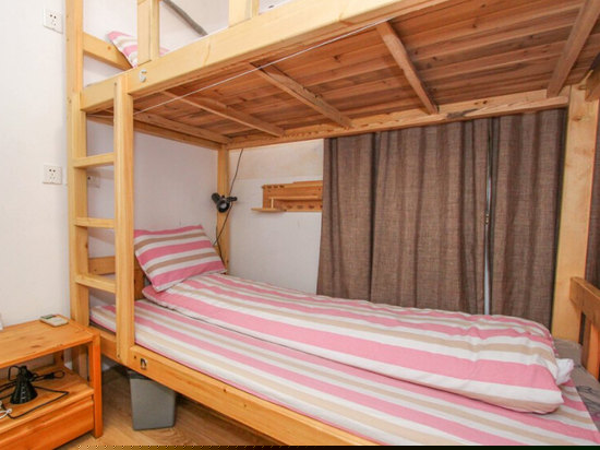 女生六人间(床位)(公卫)