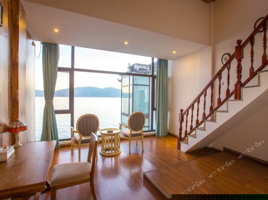 复式海景大床房