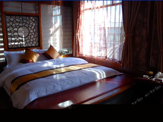 豪华全景大床房