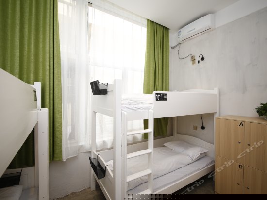 女生四人间(床位房)