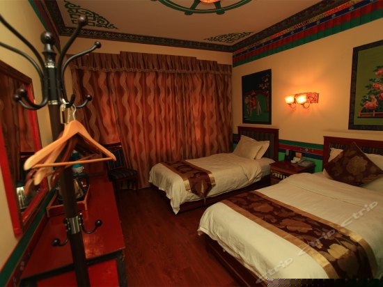 豪华藏式标准间