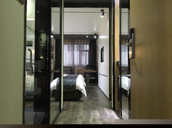 都市风情大床房