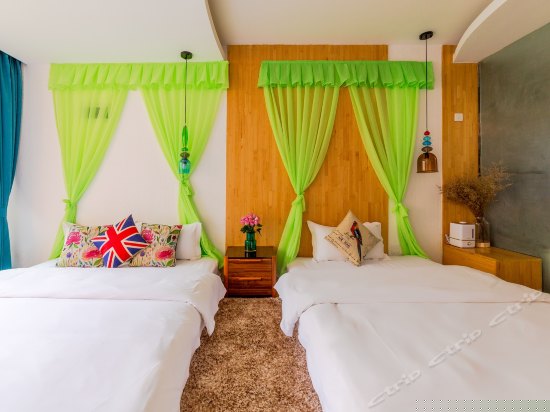 独立阳台浴缸双人间