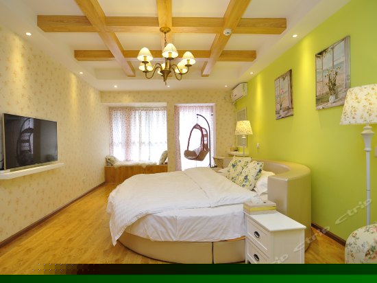 田园风情大圆床房