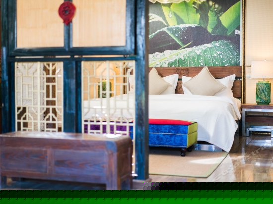花月夜东南亚大床房