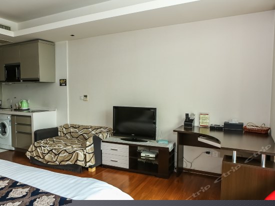 豪华河景大床房