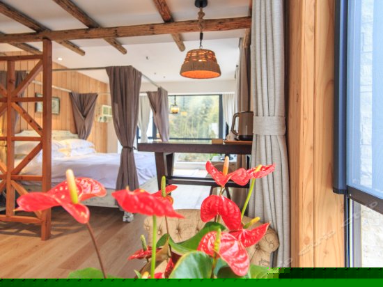 云间楼豪华情侣房