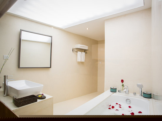 浴缸海景大床房