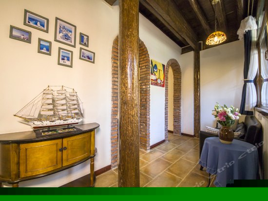 一楼豪华大床房