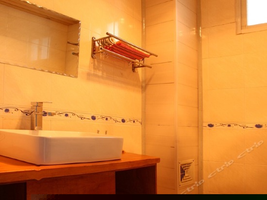 榻榻米阳光标准间