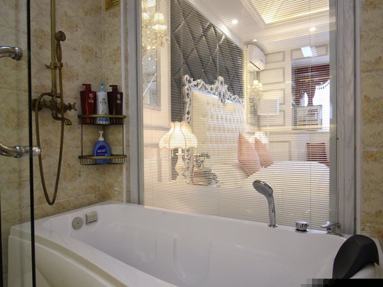 豪华宫廷大床房