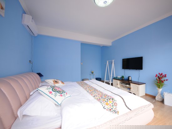 豪华阳光大床房