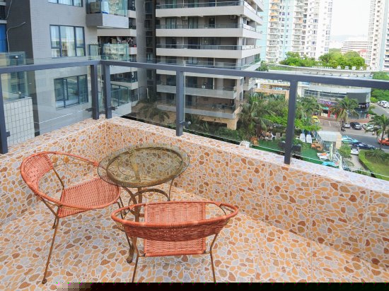 一米海景阳台独卫大床房