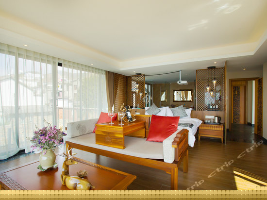 270度海景豪华大床房201