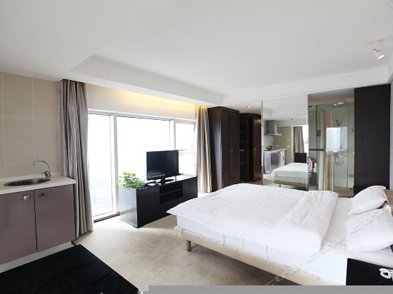 至尊豪华大床房(中宾)