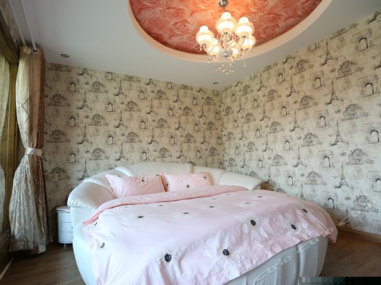 江景阳台圆床房