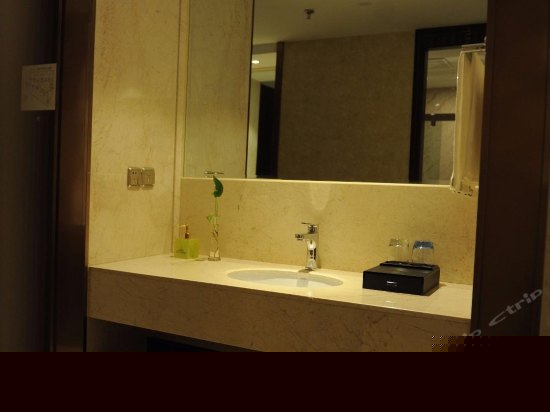 精品商务大床房