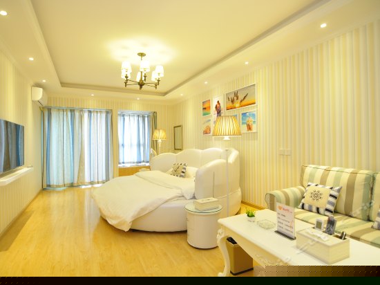 地中海风格贝壳大圆床房