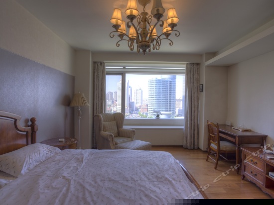 豪华海河景大床房