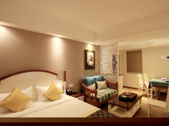 豪华商务大床房