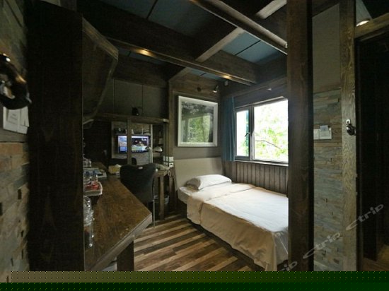 古胡杨行宫精品单人间