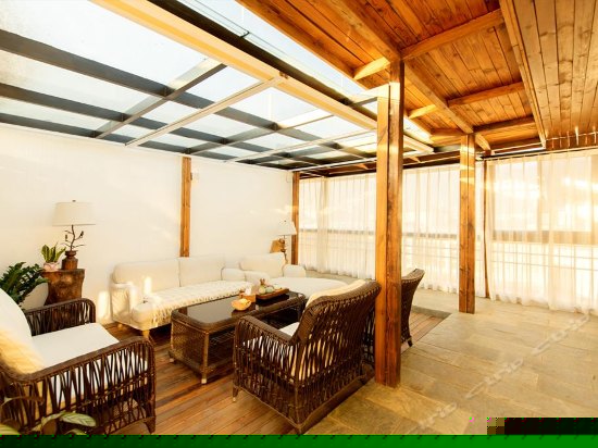 180度豪华海景花园大套房