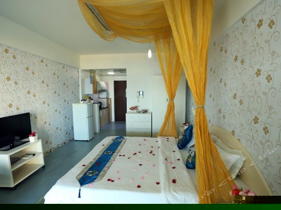 电脑高级海景大床房