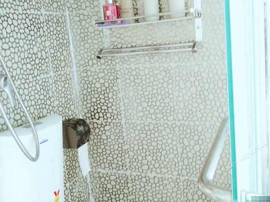 阳光豪华大床房