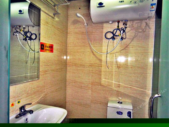 六人间（床位房）