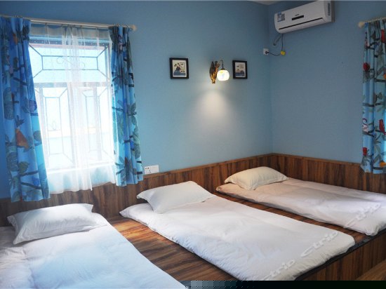 榻榻米蓝色海洋房