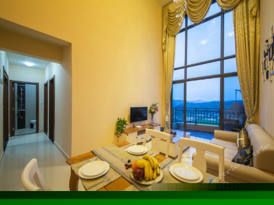 豪华园景复式两房一厅