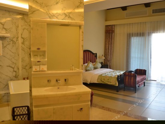 豪华景观大床房