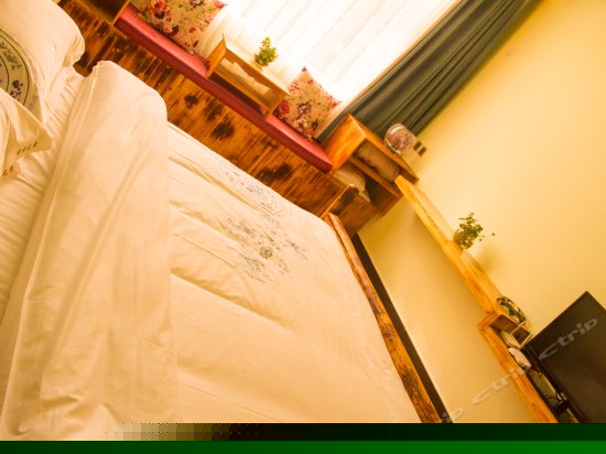 阳光蜜月大床房