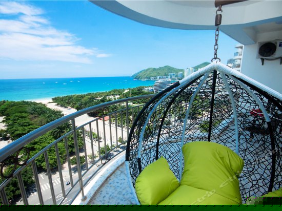 豪华高层180度海景四室一厅套房1503