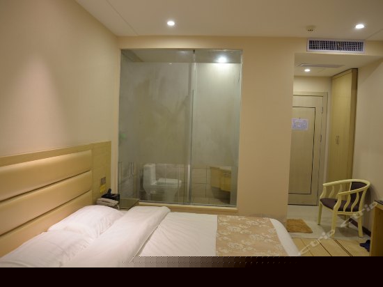 特惠大床房(无窗)