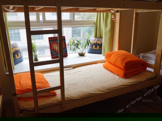 男生六人床位房