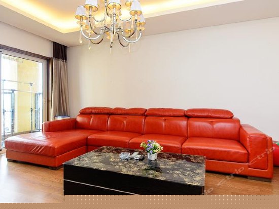 豪华三卧双卫海景套房