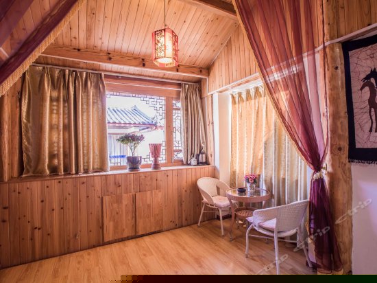 二楼阳光蜜月大床间