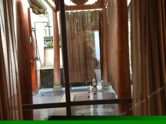 豪华单间泡池房