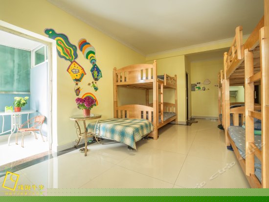 男生十人间（床位）