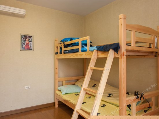 女生江景姐妹花四人床位间