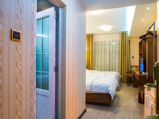 阳台江景双床房